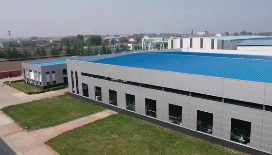 पूर्वनिर्मित वितरण समाधान के साथ अनुकूलित और इस्पात संरचना कार्यशाला भवन